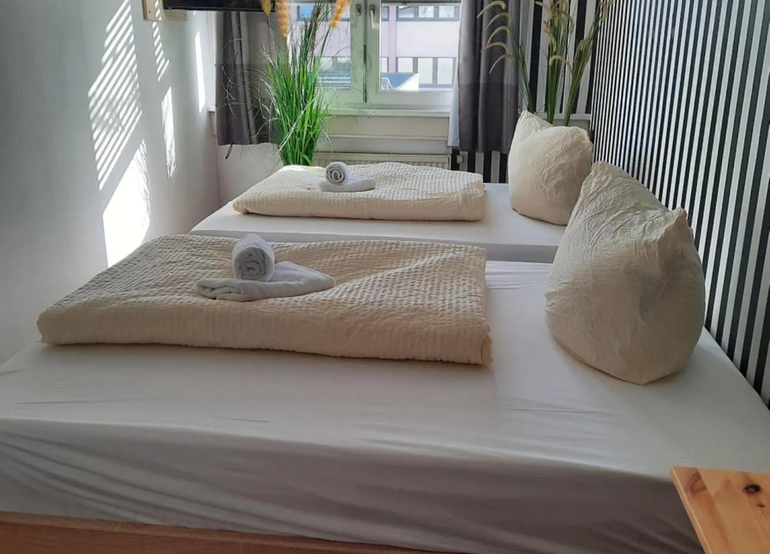 Sleep Well Rooms Stuttgart Homestay